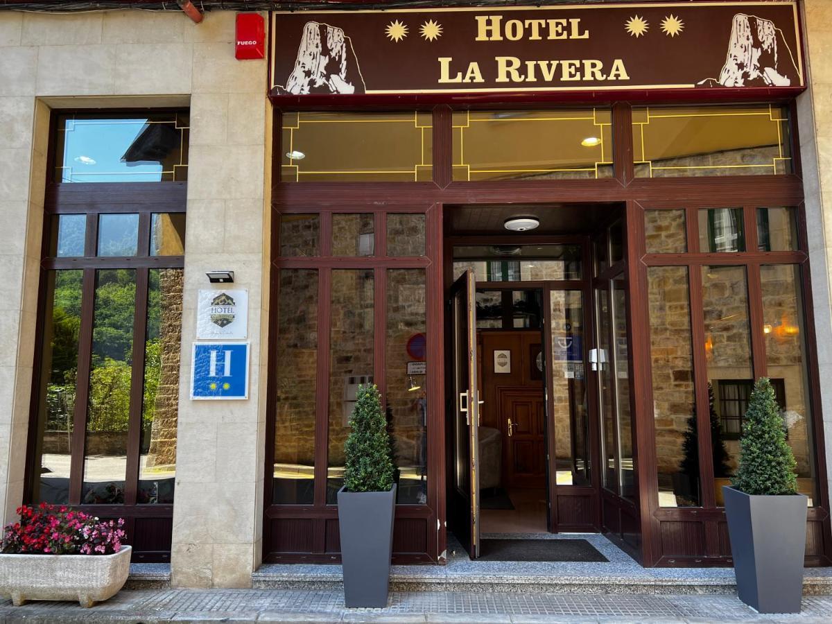 Hotel La Rivera Arenas De Cabrales Luaran gambar