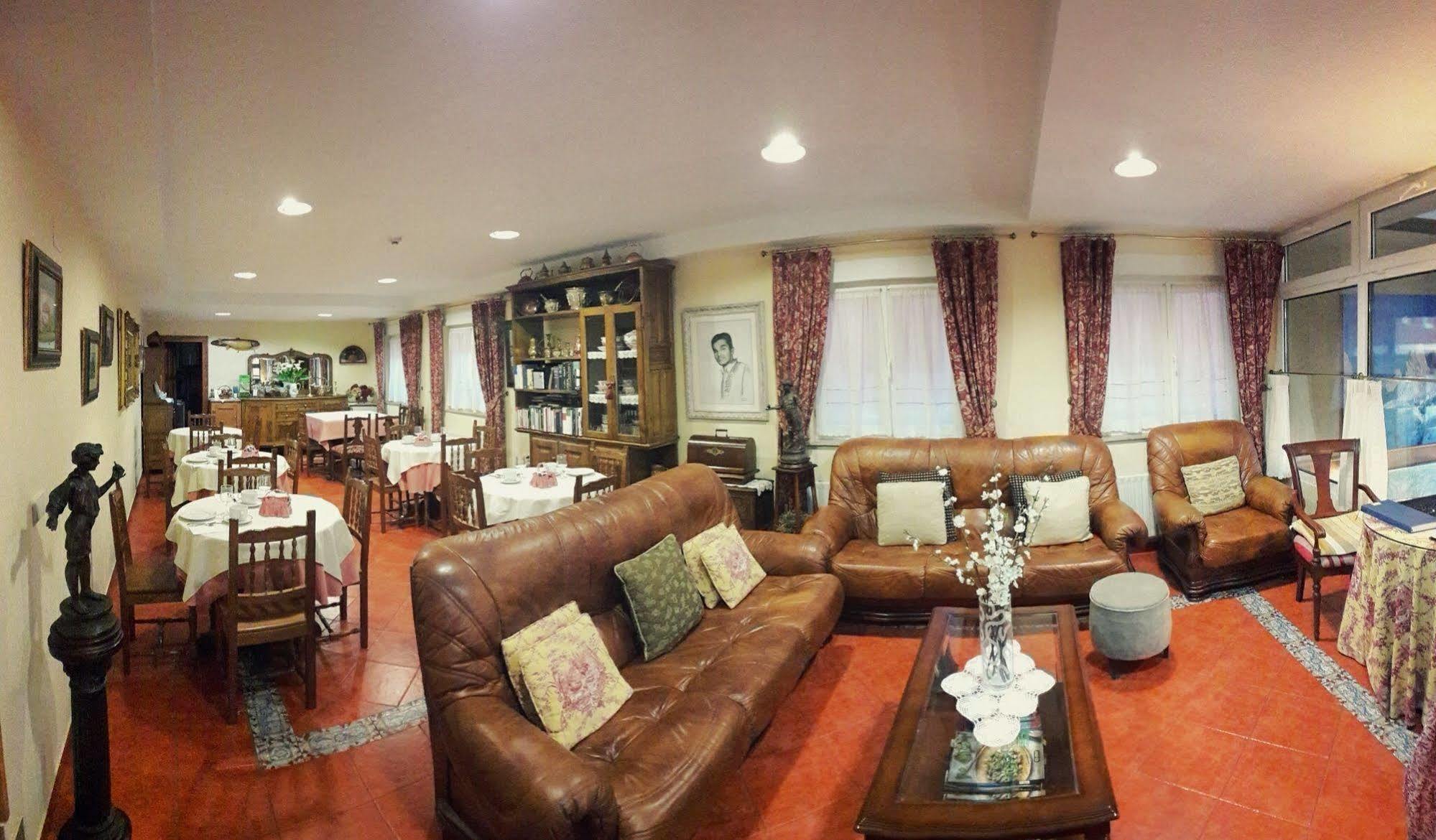Hotel La Rivera Arenas De Cabrales Luaran gambar