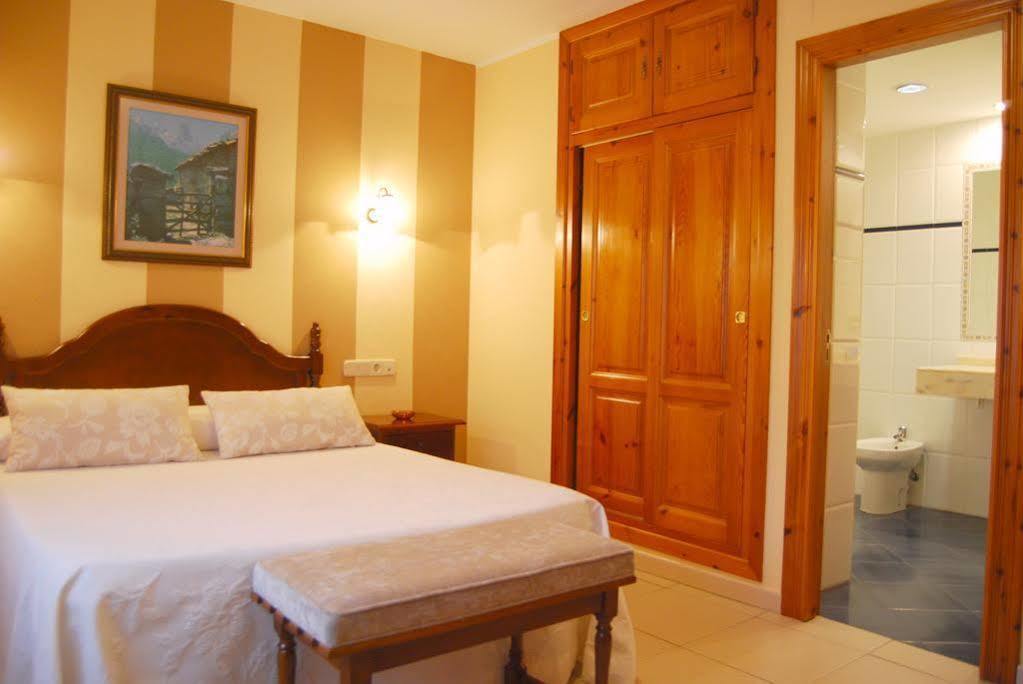 Hotel La Rivera Arenas De Cabrales Luaran gambar