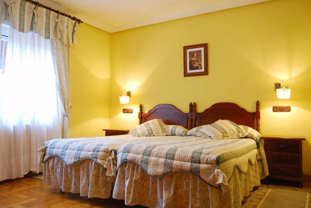 Hotel La Rivera Arenas De Cabrales Luaran gambar